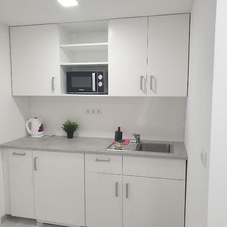 Betariel'Com Westbahnhof M Appartement Wenen Buitenkant foto