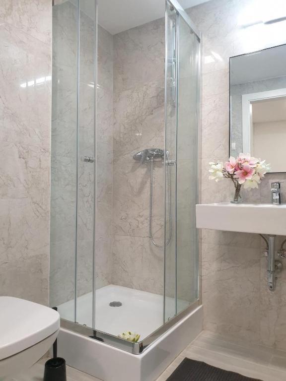 Betariel'Com Westbahnhof M Appartement Wenen Buitenkant foto